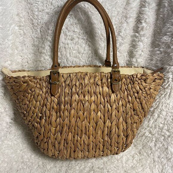 Straw Studio Tan Woven straw large Tote Bag with synthetic brown straps. - Picture 7 of 16